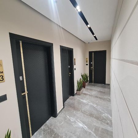 La Mirage Apartment 04 Tirana Bagian luar foto