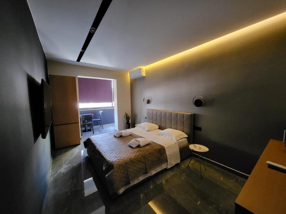 La Mirage Apartment 04 Tirana Bagian luar foto