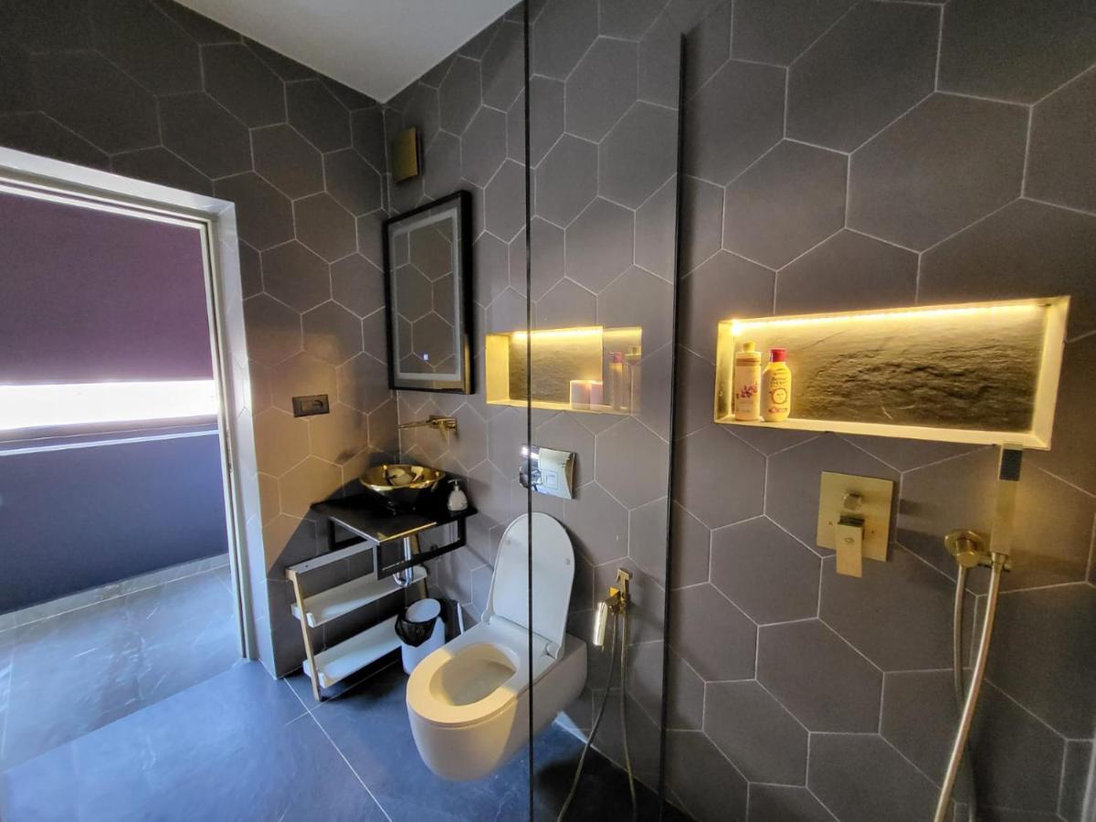La Mirage Apartment 04 Tirana Bagian luar foto